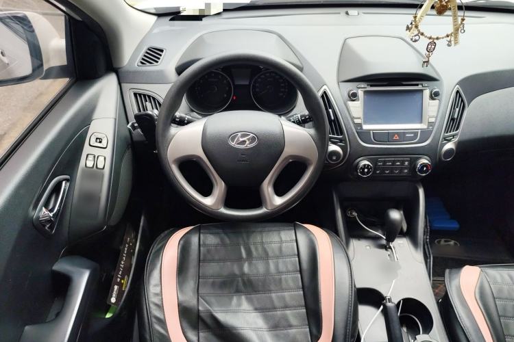 Used Hyundai ix35 2015 2.0L Automatic 2WD Comfort Edition China V Standard Steering Wheel