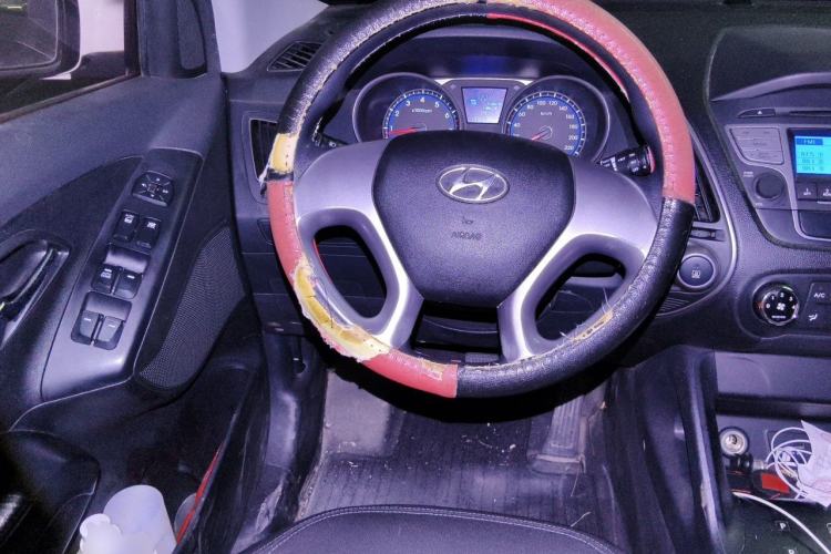 Used Hyundai ix35 2015 2.0L Automatic 2WD Comfort Edition China IV Standard Steering Wheel