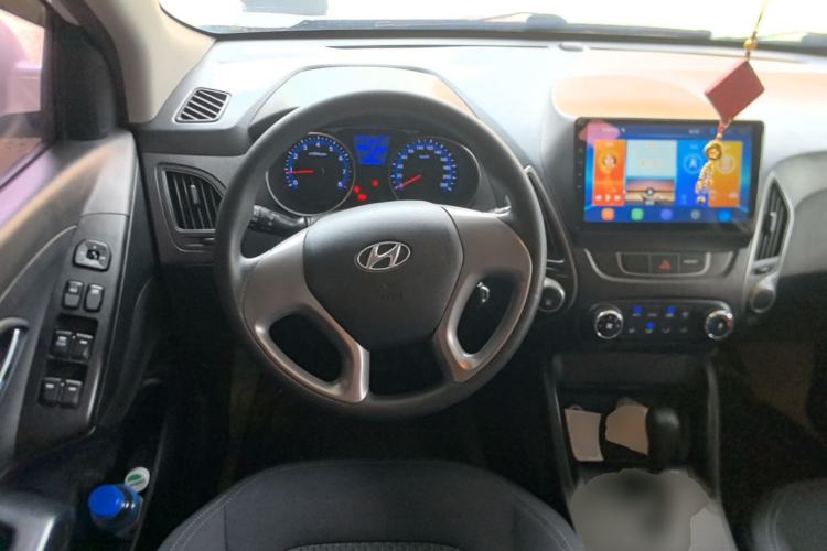 Used Hyundai ix35 2015 2.0L Automatic 2WD Comfort Edition China V Standard Steering Wheel