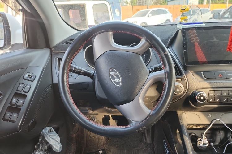 Used Hyundai ix35 2015 2.0L Manual Two-Wheel Drive Comfort Version China IV Standard Steering Wheel