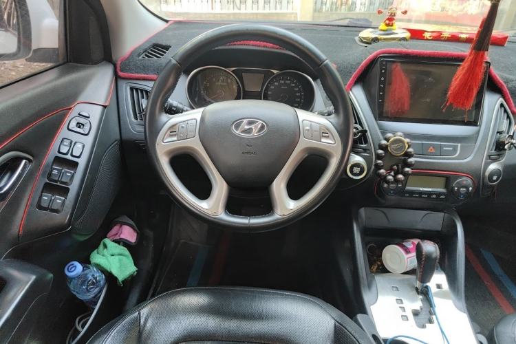 Used Hyundai ix35 2015 2.0L Automatic 2WD Smart Type China IV Steering Wheel