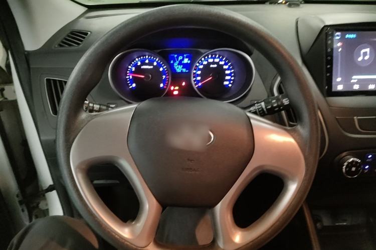 Used Hyundai ix35 2015 2.0L Automatic 2WD Comfort Edition China V Standard Steering Wheel