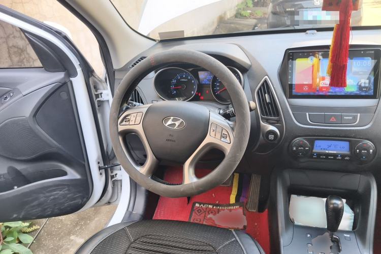 Used Hyundai ix35 2015 2.0L Automatic 2WD Smart Type China IV Steering Wheel