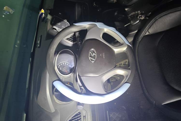 Used Hyundai ix35 2015 2.0L Automatic 2WD Comfort Edition China V Standard Steering Wheel