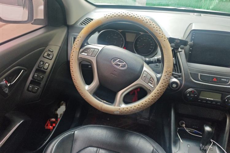 Used Hyundai ix35 2015 2.0L Automatic 2WD Smart Type China IV Steering Wheel