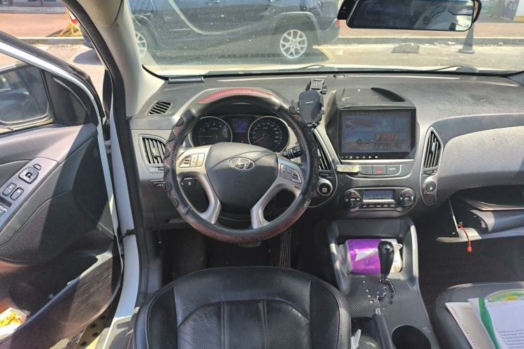 Used Hyundai ix35 2015 2.0L Automatic 2WD Smart Type China IV Steering Wheel