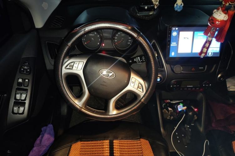 Used Hyundai ix35 2015 2.0L Automatic 2WD Smart Type China IV Steering Wheel