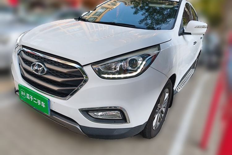 Used Hyundai ix35 2015 2.0L Automatic 2WD Smart Type China IV Guazi used car, China used car export, Used car for sale, Used cars, Cheapest cars for sale
