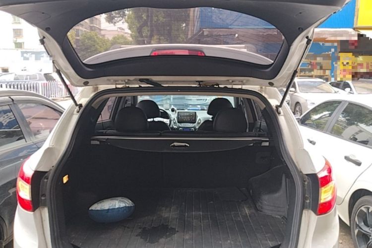 Used Hyundai ix35 2015 2.0L Automatic 2WD Smart Type China IV Trunk