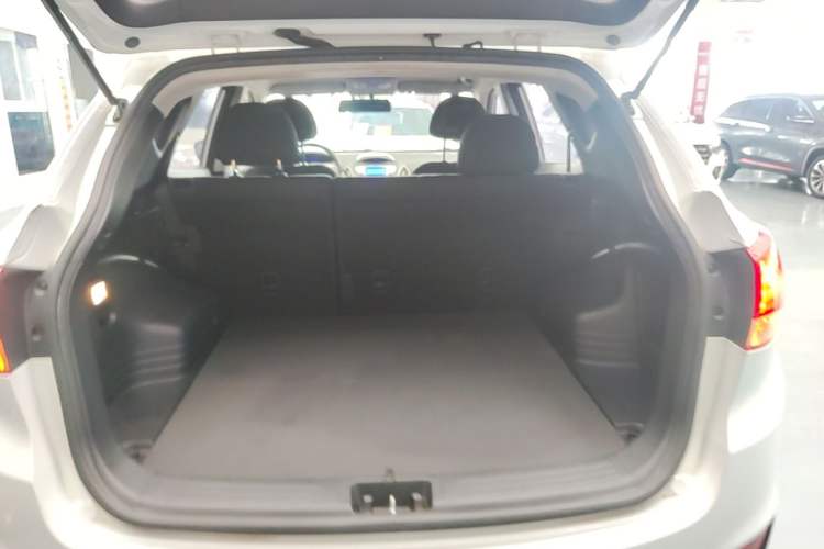Used Hyundai ix35 2015 2.0L Manual Two-Wheel Drive Comfort Version China V Standard Trunk