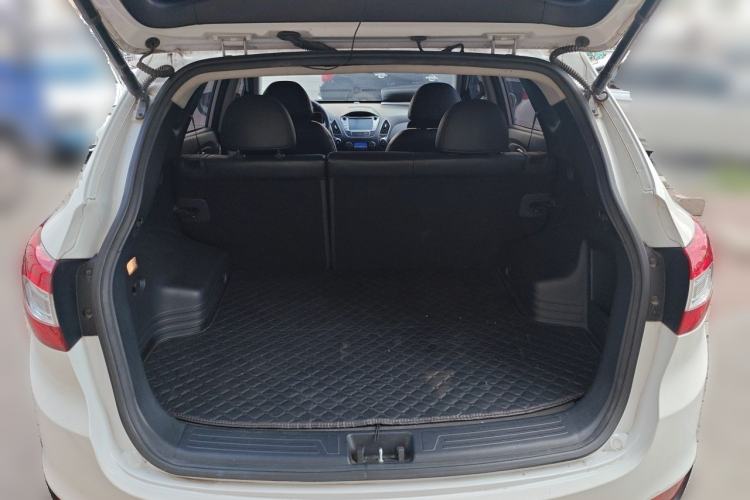 Used Hyundai ix35 2015 2.0L Automatic 2WD Smart Type China IV Trunk
