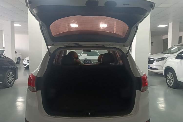 Used Hyundai ix35 2015 2.0L Automatic 2WD Comfort Edition China V Standard Trunk