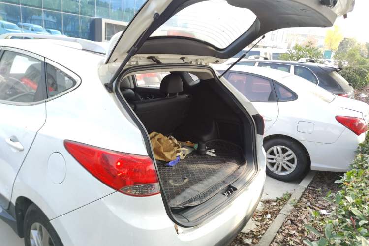 Used Hyundai ix35 2015 2.0L Automatic 2WD Comfort Edition China IV Standard Trunk