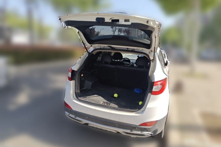 Used Hyundai ix35 2015 2.0L Automatic 2WD Smart Type China IV Trunk