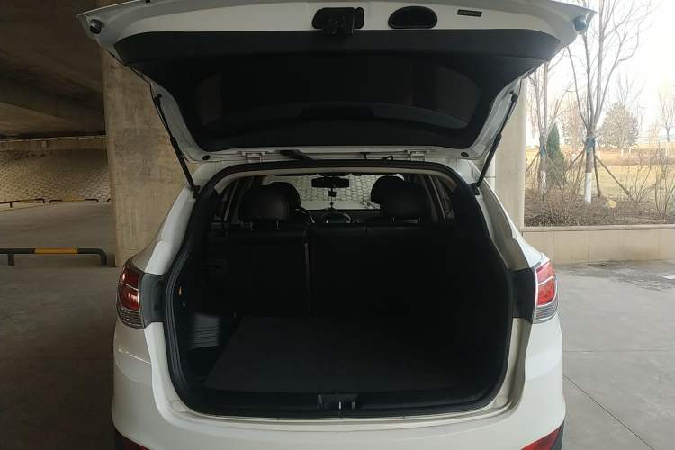 Used Hyundai ix35 2015 2.0L Automatic 2WD Comfort Edition China V Standard Trunk