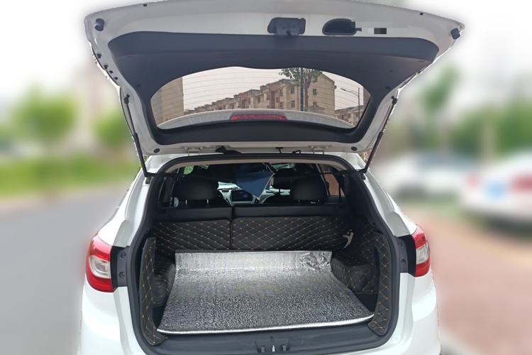 Used Hyundai ix35 2015 2.0L Automatic 2WD Smart Type China IV Trunk