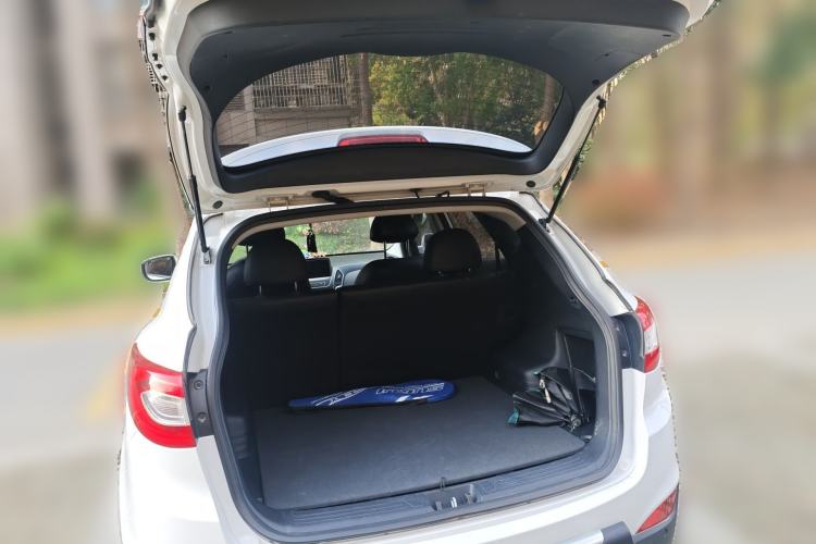 Used Hyundai ix35 2015 2.0L Automatic 2WD Smart Type China IV Trunk
