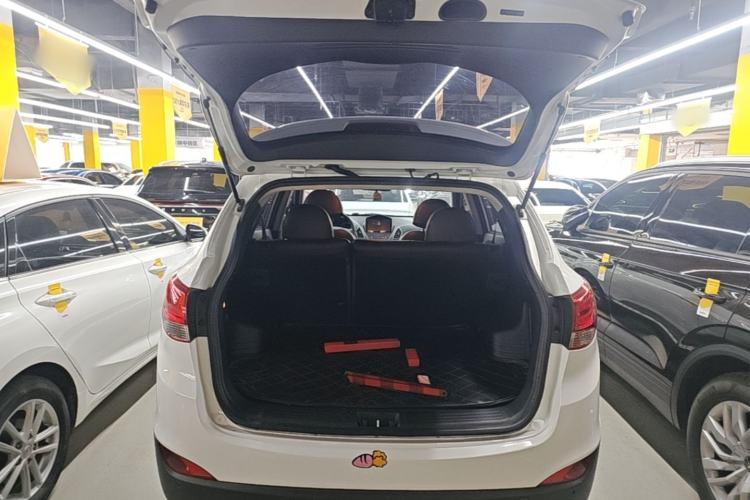 Used Hyundai ix35 2015 2.0L Automatic 2WD Comfort Edition China IV Standard Trunk