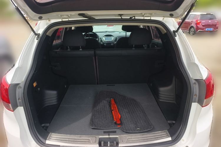 Used Hyundai ix35 2015 2.0L Automatic 2WD Comfort Edition China V Standard Trunk