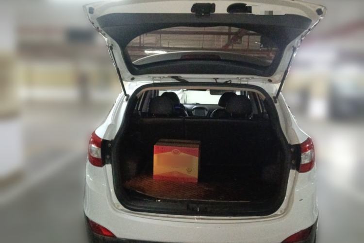 Used Hyundai ix35 2015 2.0L Automatic 2WD Smart Type China IV Trunk