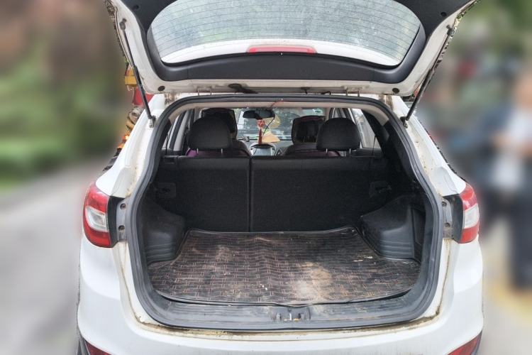 Used Hyundai ix35 2015 2.0L Automatic 2WD Smart Type China IV Trunk