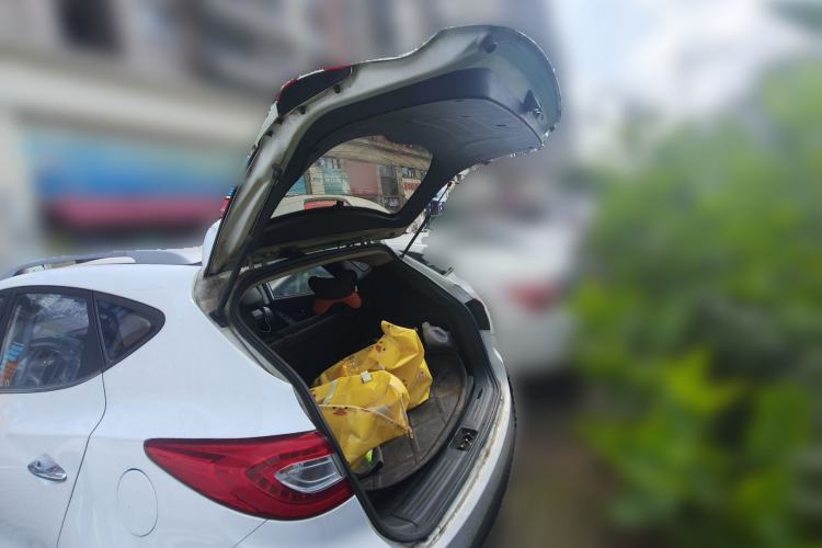 Used Hyundai ix35 2015 2.0L Automatic 2WD Smart Type China IV Trunk