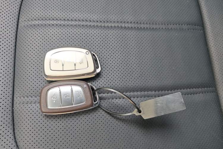 Used Hyundai ix35 2015 2.0L Automatic 2WD Smart Type China IV Vehicle Key