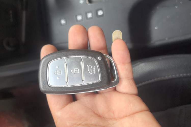 Used Hyundai ix35 2015 2.0L Automatic 2WD Smart Version China V Standard Vehicle Key
