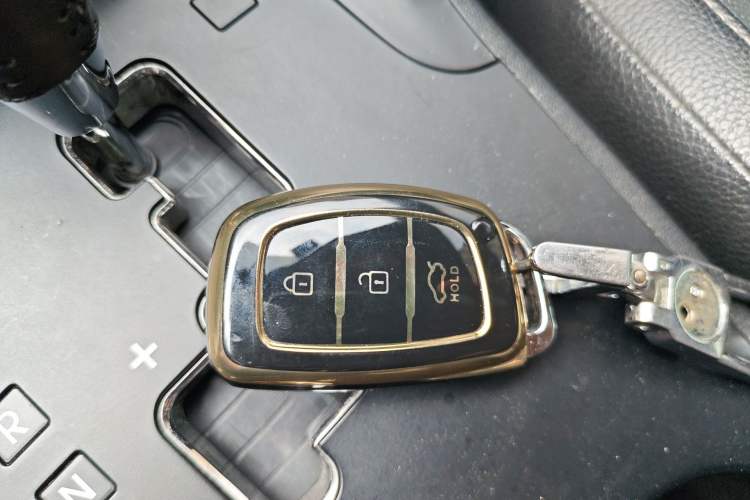 Used Hyundai ix35 2015 2.0L Automatic 2WD Smart Version China V Standard Vehicle Key