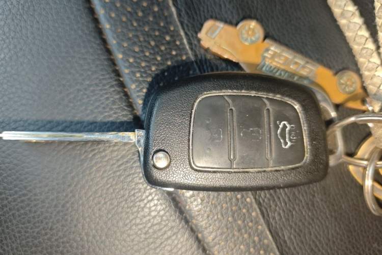 Used Hyundai ix35 2015 2.0L Automatic 2WD Comfort Edition China IV Standard Vehicle Key