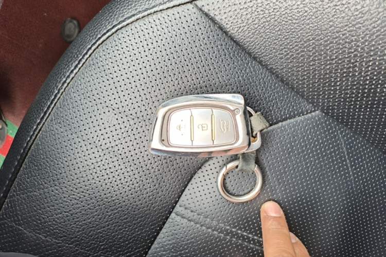 Used Hyundai ix35 2015 2.0L Automatic 2WD Smart Version China V Standard Vehicle Key