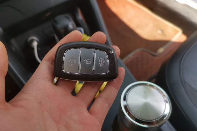 Used Hyundai ix35 2015 2.0L Automatic 2WD Smart Type China IV Vehicle Key