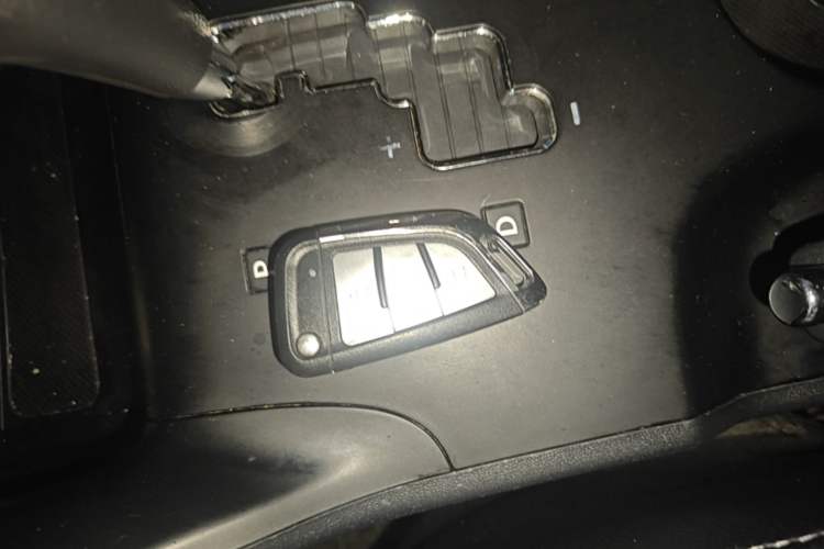 Used Hyundai ix35 2015 2.0L Automatic 2WD Comfort Edition China V Standard Vehicle Key