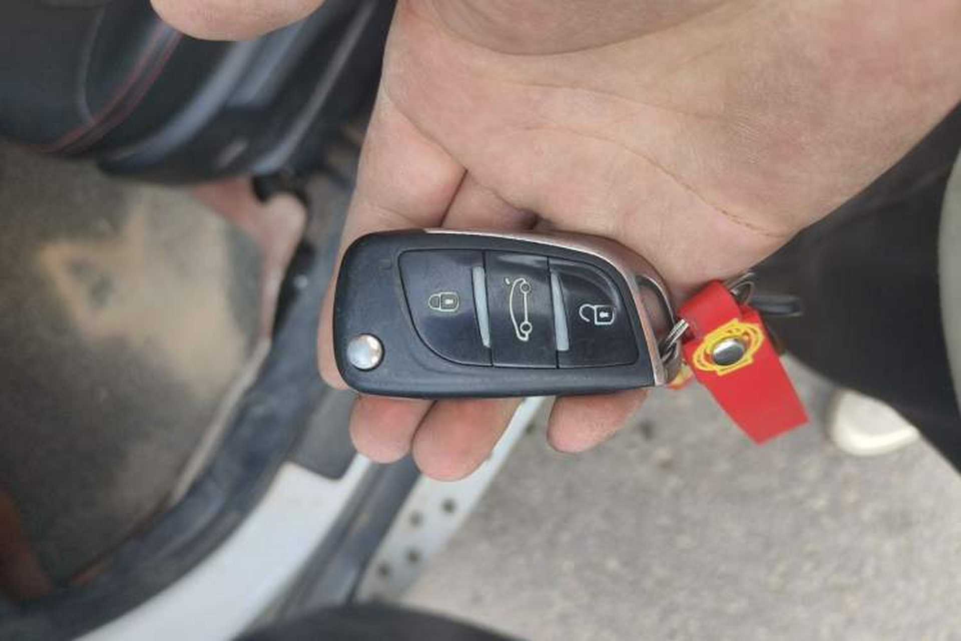 Used Hyundai ix35 2015 2.0L Automatic 2WD Comfort Edition China IV Standard Vehicle Key