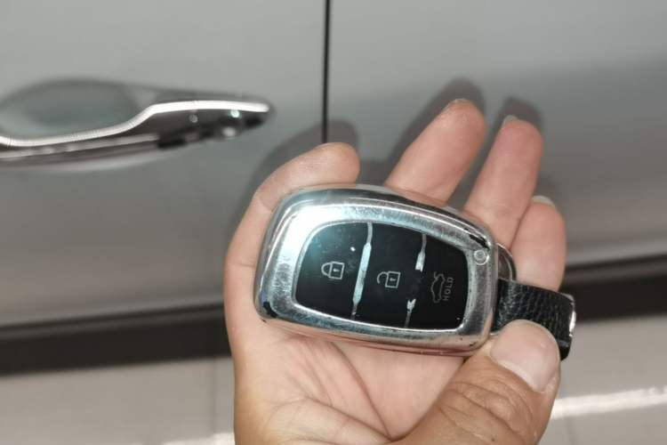 Used Hyundai ix35 2015 2.0L Automatic 2WD Smart Version China V Standard Vehicle Key