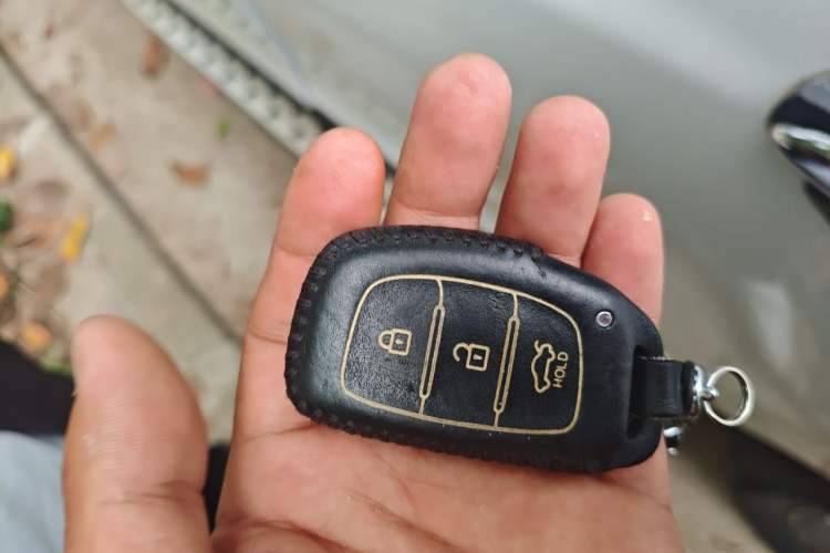 Used Hyundai ix35 2015 2.0L Automatic 2WD Smart Version China V Standard Vehicle Key