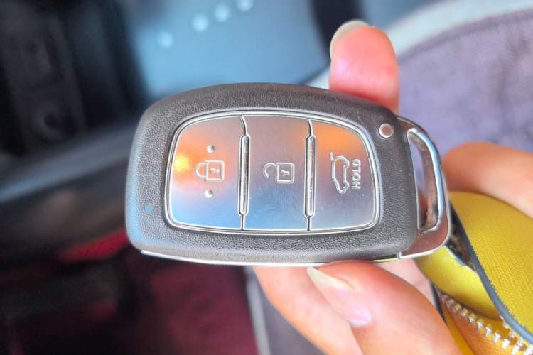 Used Hyundai ix35 2015 2.0L Automatic 2WD Smart Version China V Standard Vehicle Key