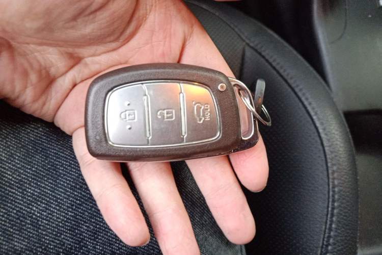 Used Hyundai ix35 2015 2.0L Automatic 2WD Smart Version China V Standard Vehicle Key