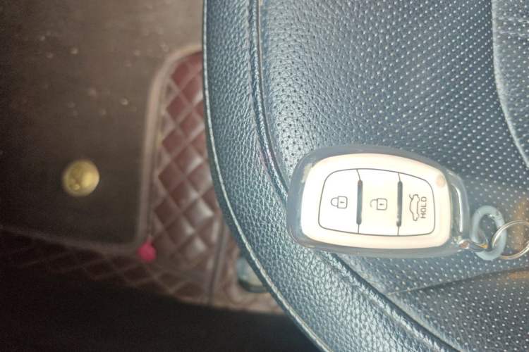 Used Hyundai ix35 2015 2.0L Automatic 2WD Smart Type China IV Vehicle Key