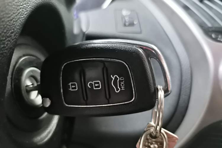 Used Hyundai ix35 2015 2.0L Automatic 2WD Comfort Edition China IV Standard Vehicle Key