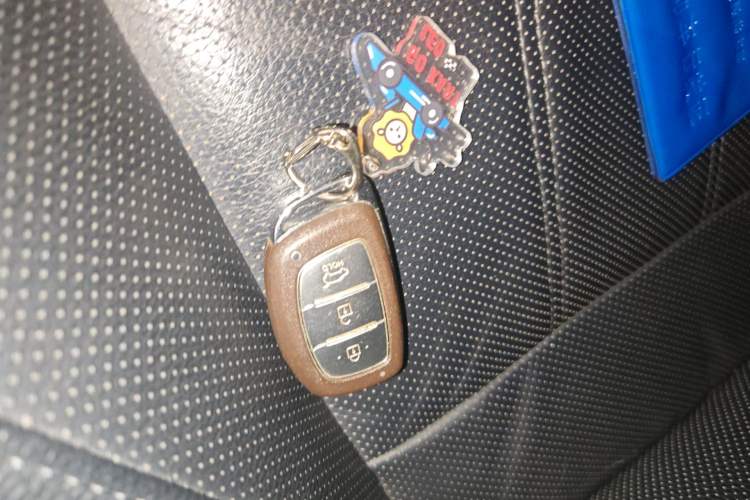 Used Hyundai ix35 2015 2.0L Automatic 2WD Smart Version China V Standard Vehicle Key