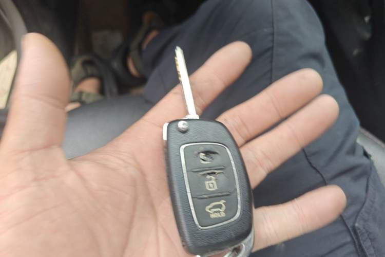 Used Hyundai ix35 2015 2.0L Automatic 2WD Comfort Edition China IV Standard Vehicle Key