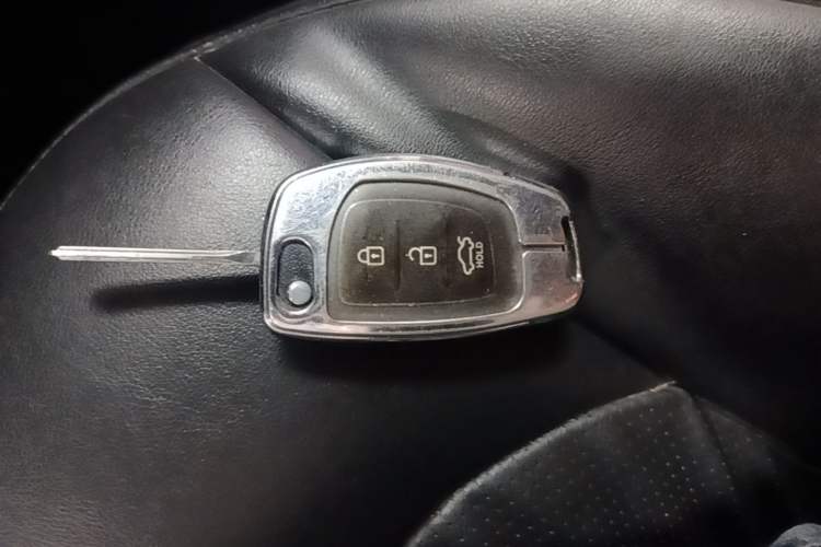 Used Hyundai ix35 2015 2.0L Automatic 2WD Comfort Edition China V Standard Vehicle Key