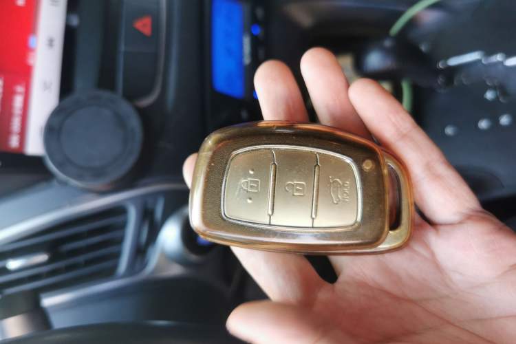 Used Hyundai ix35 2015 2.0L Automatic 2WD Smart Version China V Standard Vehicle Key
