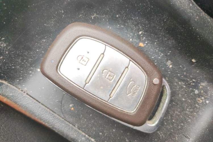 Used Hyundai ix35 2015 2.0L Automatic 2WD Smart Version China V Standard Vehicle Key