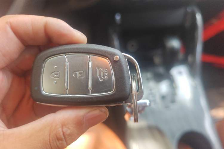 Used Hyundai ix35 2015 2.0L Automatic 2WD Smart Type China IV Vehicle Key