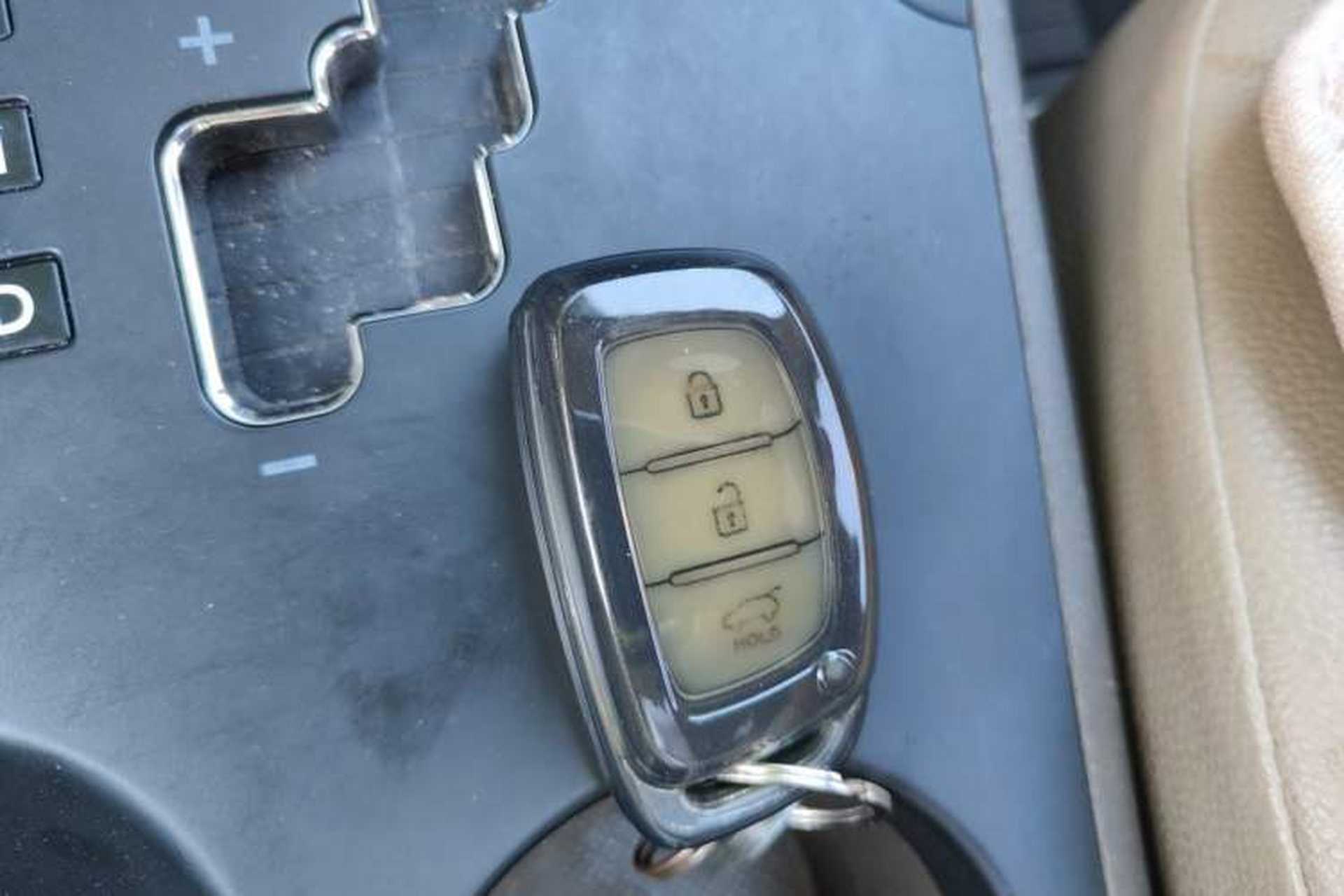 Used Hyundai ix35 2015 2.0L Automatic 2WD Smart Version China V Standard Vehicle Key