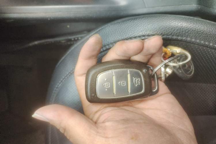 Used Hyundai ix35 2015 2.0L Automatic 2WD Smart Version China V Standard Vehicle Key