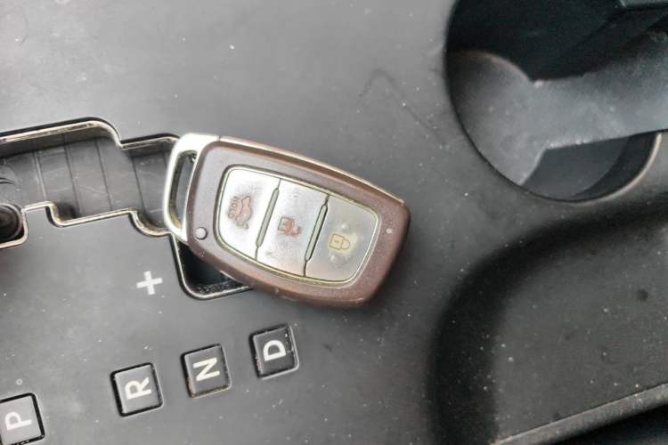 Used Hyundai ix35 2015 2.0L Automatic 2WD Smart Type China IV Vehicle Key