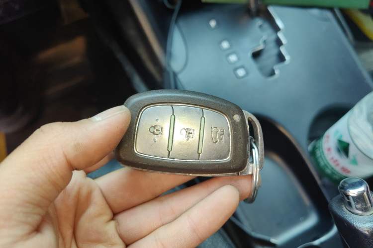 Used Hyundai ix35 2015 2.0L Automatic 2WD Smart Version China V Standard Vehicle Key
